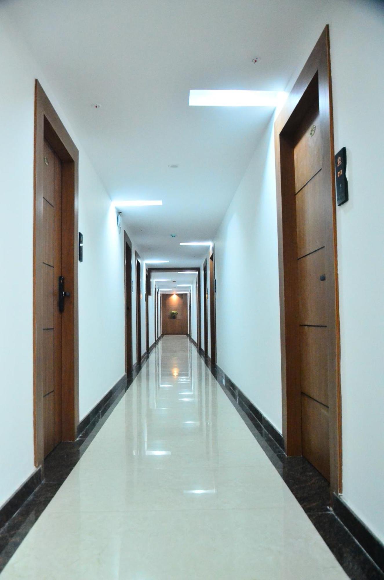 Hotel Eyrie Nest Bangalore Extérieur photo