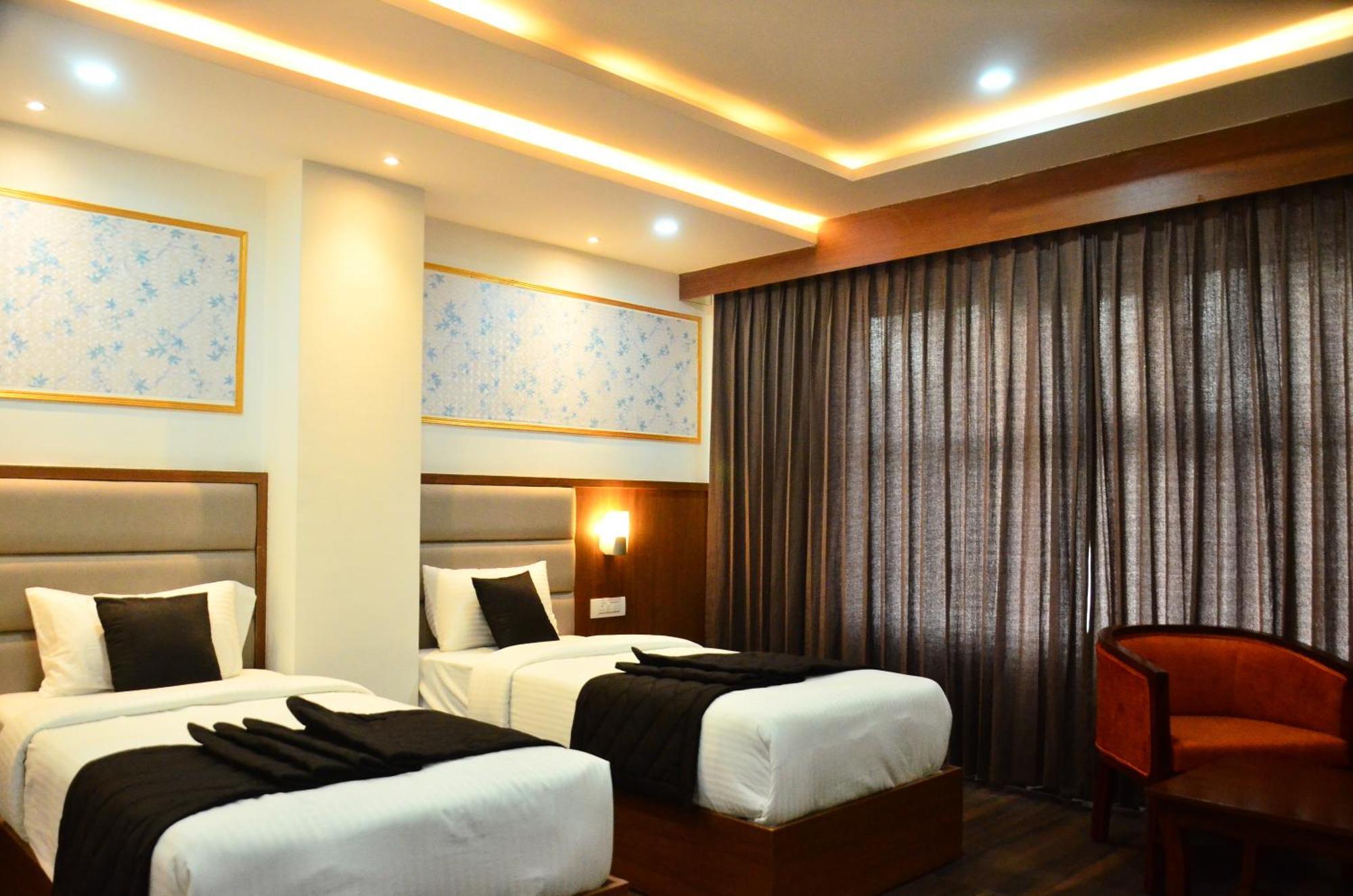 Hotel Eyrie Nest Bangalore Extérieur photo