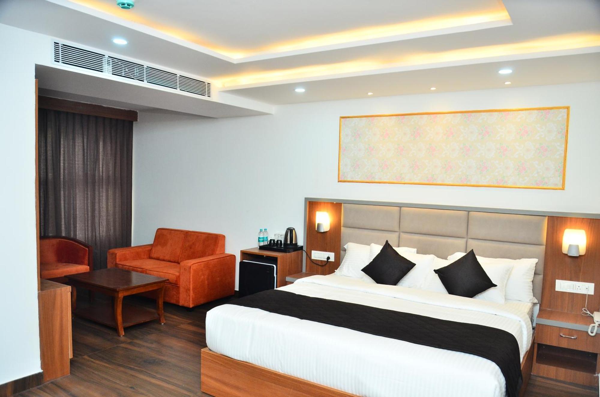 Hotel Eyrie Nest Bangalore Extérieur photo